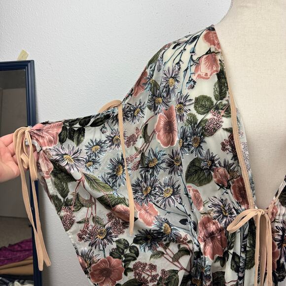 Jayley Silk Blend Floral Robe - Picture 3 of 10